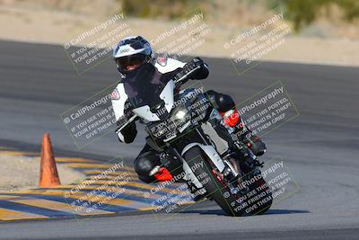 media/Dec-18-2022-SoCal Trackdays (Sun) [[8099a50955]]/Turn 10 (140pm)/